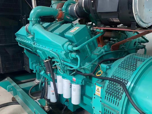 宝安更换100kW柴油发电机组机油时，需要注意哪些事项？